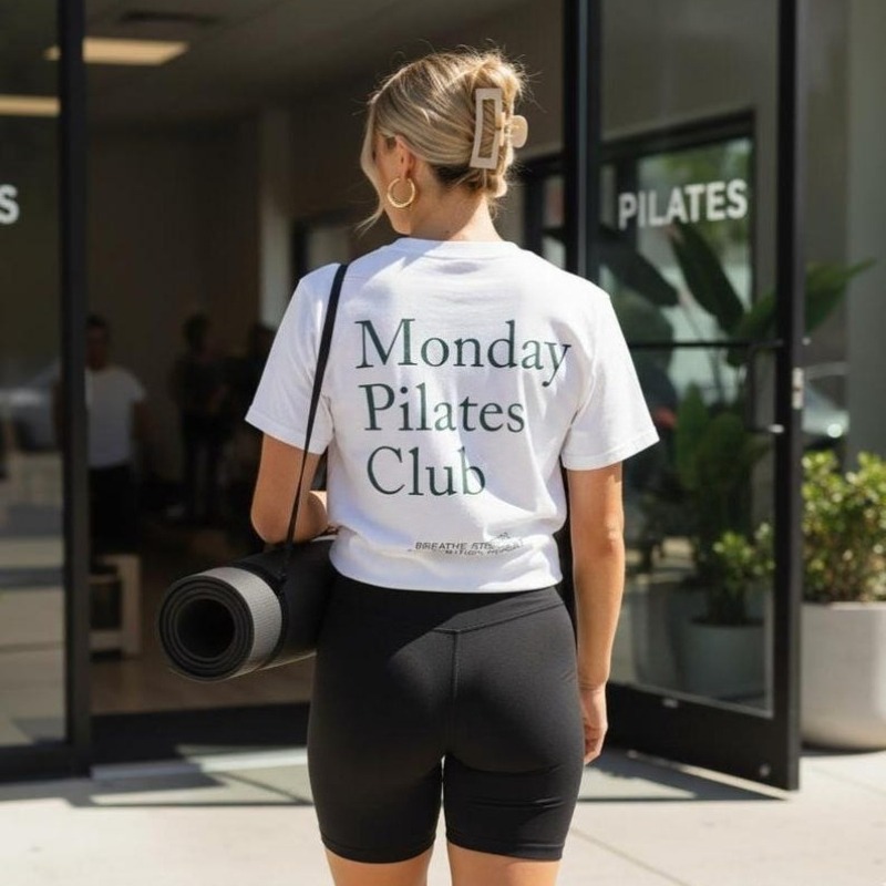 Pilates Yoga Wellness - قميص لرياضة البيلاتس، تي شيرت نادي
